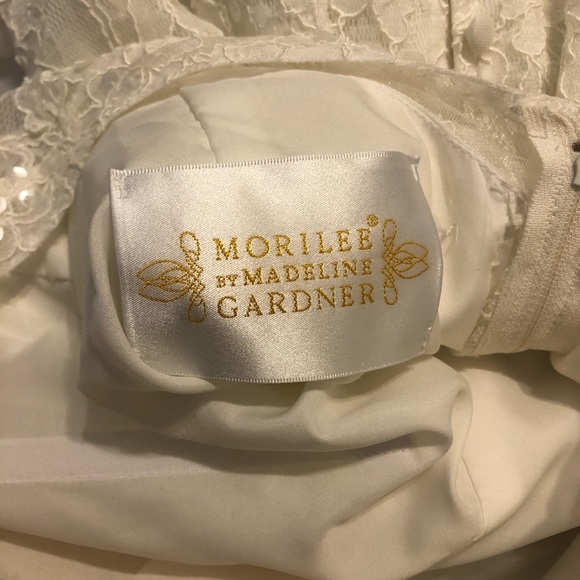 Wedding Dress - Picture 9 of 15